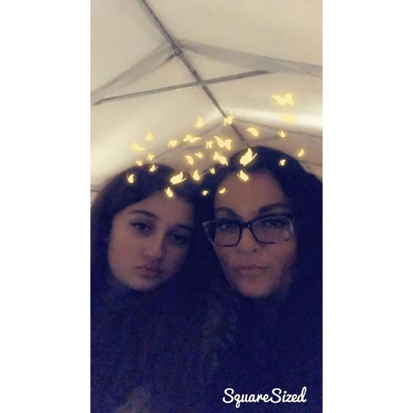 Meet your Posher, Maria - Picture 1 of 1